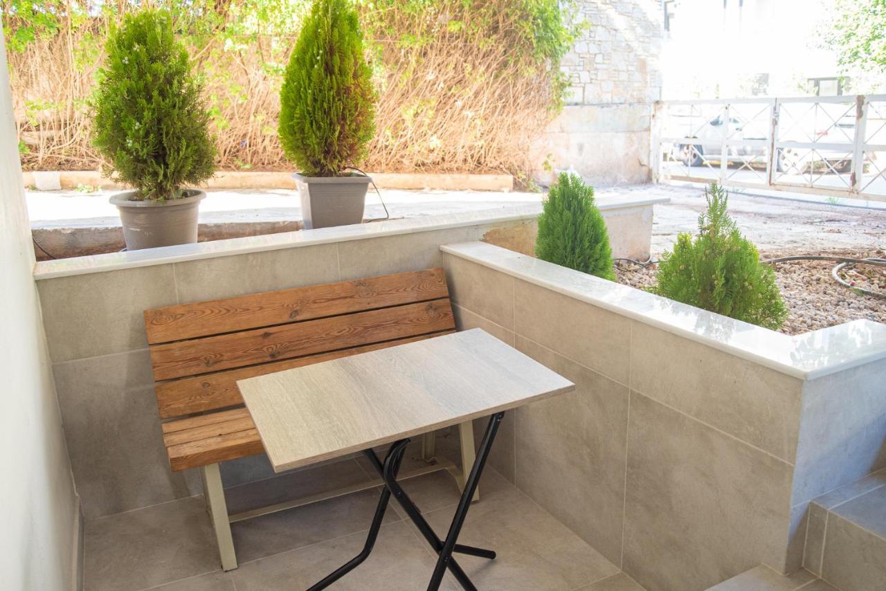 Naiads Nest - The Garden Gem Apartment Varkiza Exterior foto
